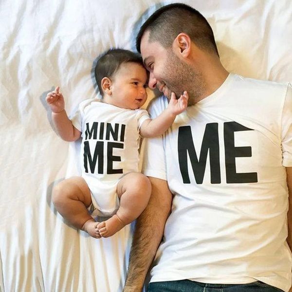 1 uds me mini me daddy camiseta у bebé де algodon ромперы гатша трах juego papá niños bebé divertida camiseta де манг корта трах, Blue
1 uds me mini me daddy camiseta у bebé де algodon ромперы гатша трах juego papá niños bebé divertida camiseta де манг корта трах, Blue