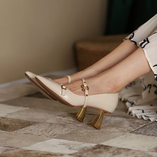 spring and summer 2020 new special-shaped heel pointed single shoes women's all-match fashion temperament high heels x354, Black
spring and summer 2020 new special-shaped heel pointed single shoes women's all-match fashion temperament high heels x354, Black