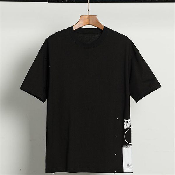 fashion mens t shirt 2020 famous street badge graffiti polo short sleeve shirts 20ss men women couples stylist hip hop tee, White;black 
fashion mens t shirt 2020 famous street badge graffiti polo short sleeve shirts 20ss men women couples stylist hip hop tee, White;black