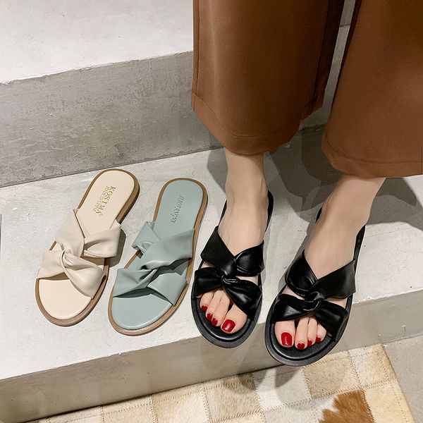 новые пляжные тапочки моды весны джокера, Black 
новые пляжные тапочки моды весны джокера, Black