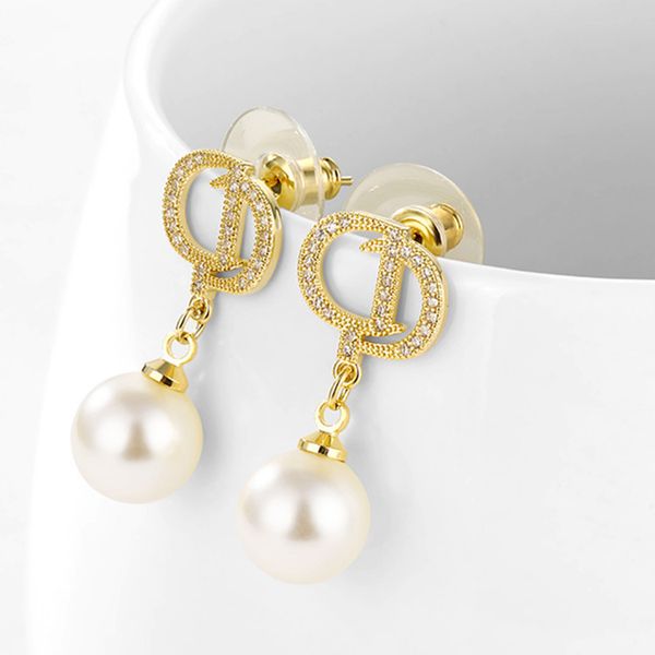wholesal new brand designer earrings fashion women letters stud earring luxury crystal rhinestone pearl earrings jewelry factory, Golden;silver
wholesal new brand designer earrings fashion women letters stud earring luxury crystal rhinestone pearl earrings jewelry factory, Golden;silver
