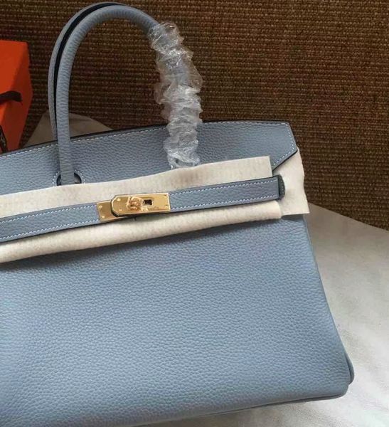 whosale linen grey desgn briikn purse size 25 30 35cm for chosen,calf skin machina made,have gold and silver hardware,contact me for details
whosale linen grey desgn briikn purse size 25 30 35cm for chosen,calf skin machina made,have gold and silver hardware,contact me for details