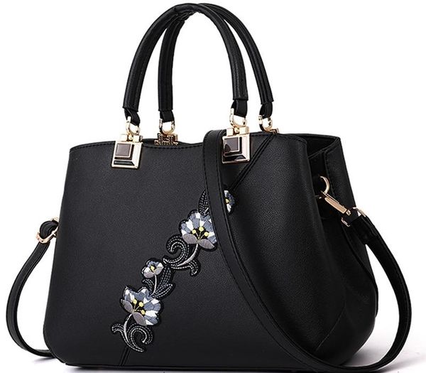 Woman Luxury Designer Bags Handbags High Quality Messenger Bag Luxury Saddle Bag Designer Crossbody Bag Wallet002
Woman Luxury Designer Bags Handbags High Quality Messenger Bag Luxury Saddle Bag Designer Crossbody Bag Wallet002