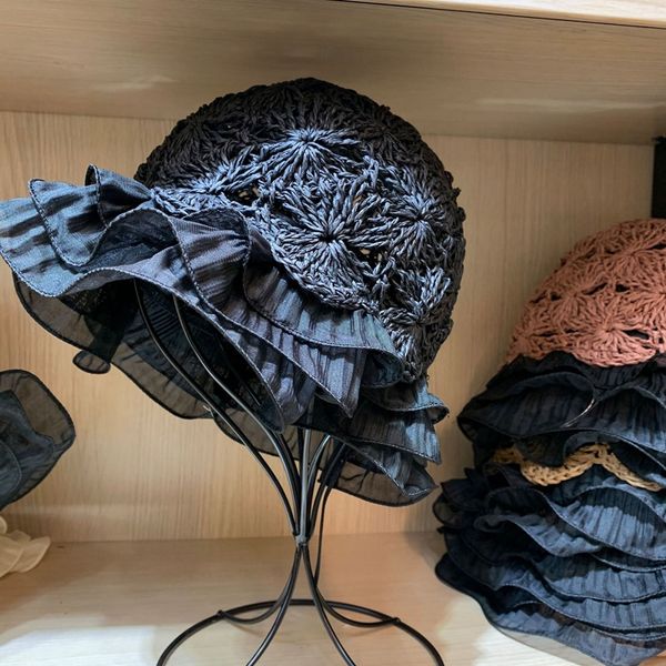 hollow out flowers sun hat handmade female fashion spliced lace temperament agaric edge domed summer sunscreen breathable hat, Blue;gray
hollow out flowers sun hat handmade female fashion spliced lace temperament agaric edge domed summer sunscreen breathable hat, Blue;gray