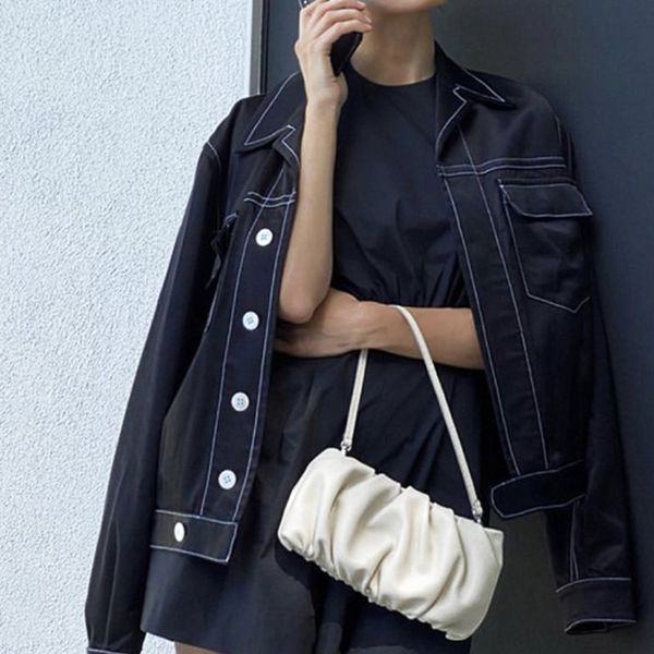 hiatus soft cloud pleated mobile phone bag mini simple stick armpit bag lightweight comfortable simple messenger
hiatus soft cloud pleated mobile phone bag mini simple stick armpit bag lightweight comfortable simple messenger