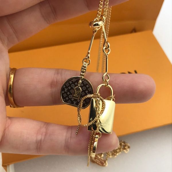 good quality love heart pendant necklaces jewelry fashion crystal rhinestone heart necklace silver gold color valentine chr with gift box 20
good quality love heart pendant necklaces jewelry fashion crystal rhinestone heart necklace silver gold color valentine chr with gift box 20