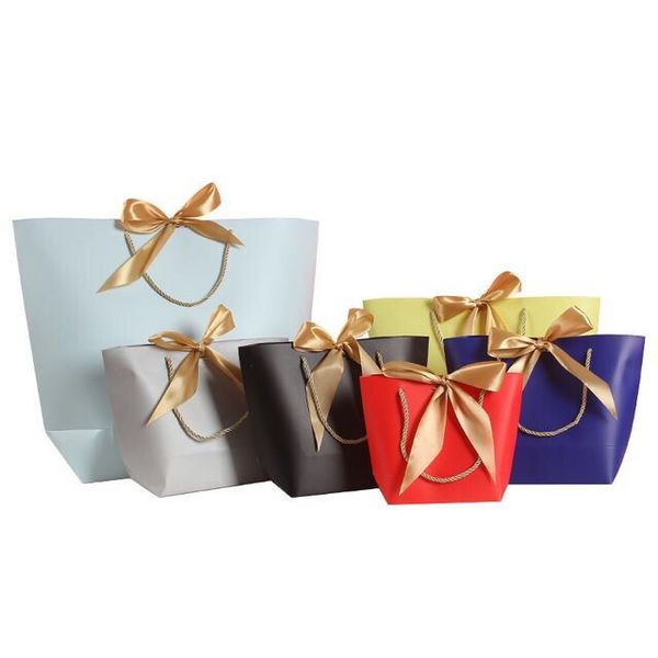 garment bag high-end packaging gift bag cosmetic shopping tote birthday party paper bags ing
garment bag high-end packaging gift bag cosmetic shopping tote birthday party paper bags ing
