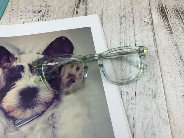 men optical glasses frame tom 5488 plank small frame eyeglasses frames for women myopia eyewear frames with oiginal case, Silver 
men optical glasses frame tom 5488 plank small frame eyeglasses frames for women myopia eyewear frames with oiginal case, Silver