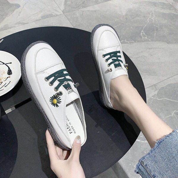 35-43 extra large size female baotou half slippers without heel flat white shoes thick daisy single shoes, Black
35-43 extra large size female baotou half slippers without heel flat white shoes thick daisy single shoes, Black