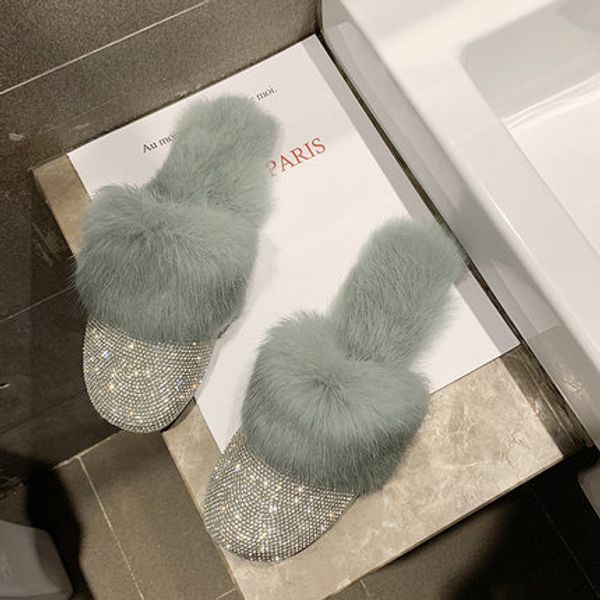 furry slippers women 2020 autumn and winter new fashion rhinestone baotou flat large size muller slippers, Black
furry slippers women 2020 autumn and winter new fashion rhinestone baotou flat large size muller slippers, Black