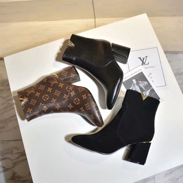 luxury brand women martin ankle boots in black chunky heel platform knight motorcycle cow leather designer winter boots size 34-41
luxury brand women martin ankle boots in black chunky heel platform knight motorcycle cow leather designer winter boots size 34-41