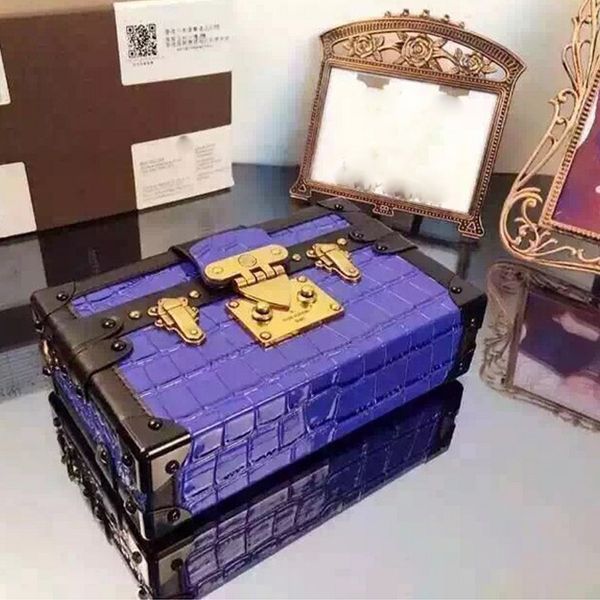 petite malle box shaped evening bags designer day clutches handbags genuine leather bag twist hand bag flower embossed purse high quality
petite malle box shaped evening bags designer day clutches handbags genuine leather bag twist hand bag flower embossed purse high quality