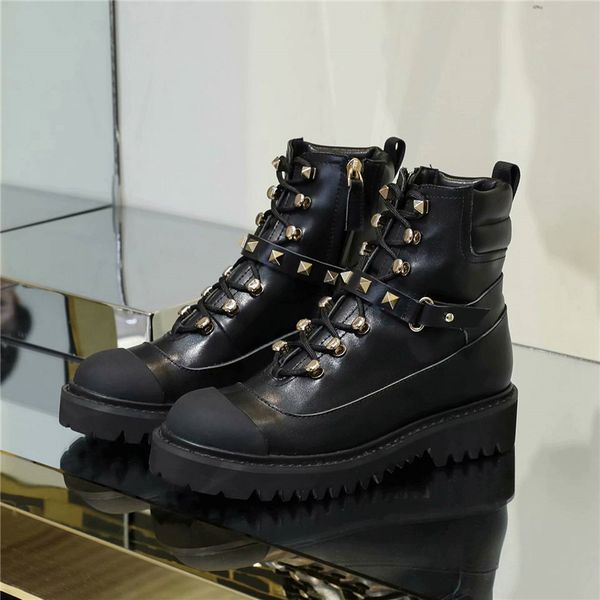 лоскутная женщины boots моды заклепки узелок зимние сапоги для женщин из натуральной кожи короткие мотоцикла 40, Black
лоскутная женщины boots моды заклепки узелок зимние сапоги для женщин из натуральной кожи короткие мотоцикла 40, Black