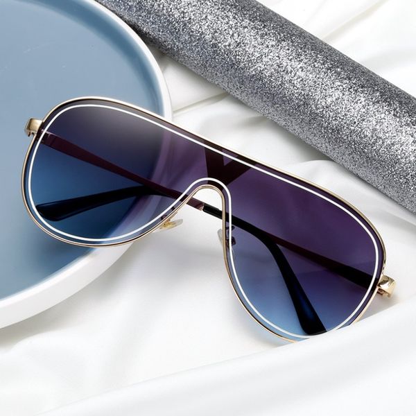 2020 luxury smart pilot sunglasses for men and women vintage designer brand sun glasses street fashion woman shades, White;black
2020 luxury smart pilot sunglasses for men and women vintage designer brand sun glasses street fashion woman shades, White;black