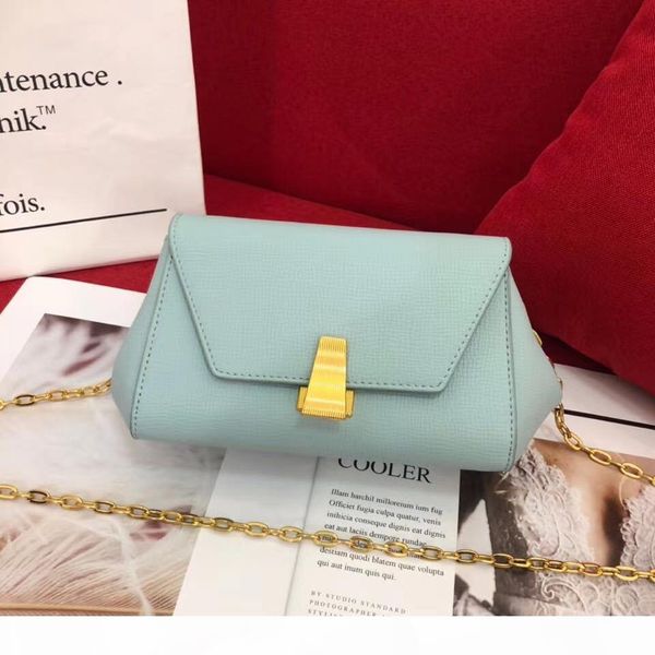 2020 brand designer 050603 black caramel white blue orange gold buckle folded chain bag genuine leather calf skin 17.5*11cm 
2020 brand designer 050603 black caramel white blue orange gold buckle folded chain bag genuine leather calf skin 17.5*11cm