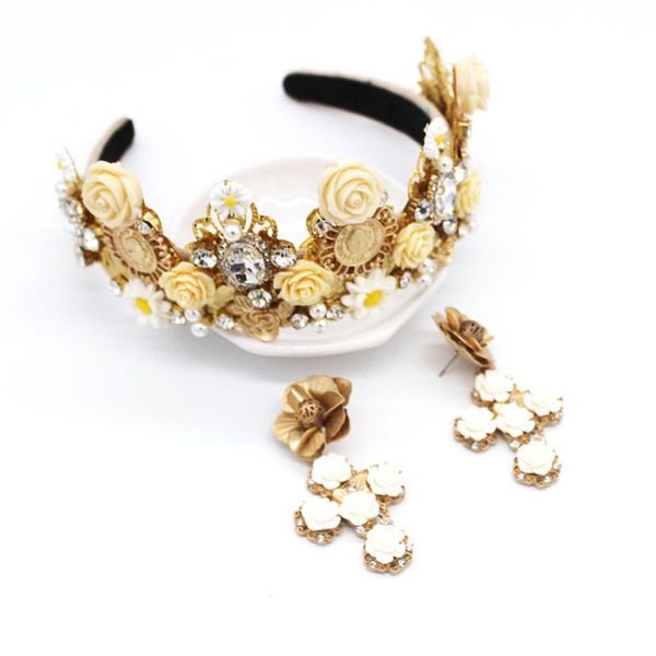 барокко оголовье золото тиара с кристаллами и жемчугом hairband хрустальная корона волос аксессуары для волос rhinestone свадебная корона не, Golden;silver
барокко оголовье золото тиара с кристаллами и жемчугом hairband хрустальная корона волос аксессуары для волос rhinestone свадебная корона не, Golden;silver