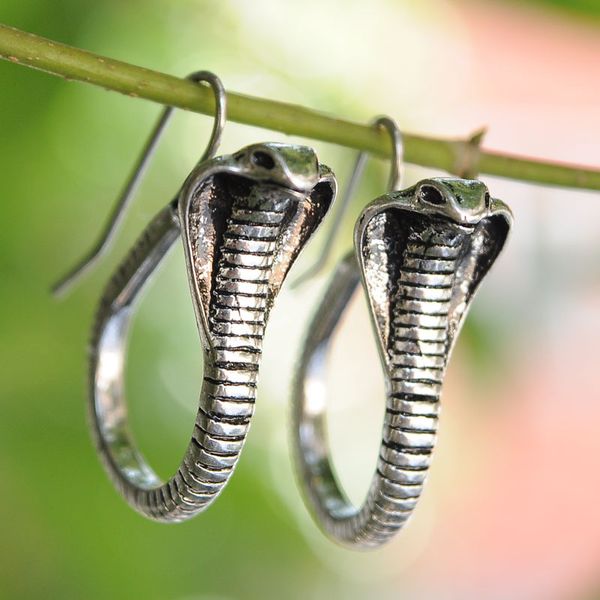 unique design snake earrings for women girl fashion gold silver color snake hoop earrings wedding jewelry wholesale drop shipping
unique design snake earrings for women girl fashion gold silver color snake hoop earrings wedding jewelry wholesale drop shipping