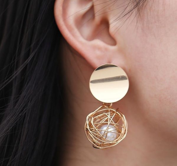 weaving pearl stud earrings creative simple design jewelry for women girl lady party fashion luxury01, Golden;silver
weaving pearl stud earrings creative simple design jewelry for women girl lady party fashion luxury01, Golden;silver