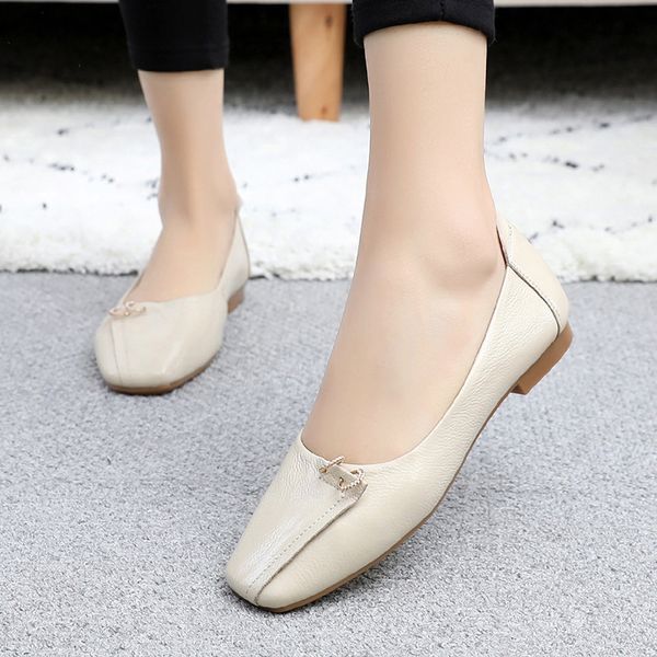 leather women's shoes flat shoes comfortable soft bottom shallow mouth square toe mother low heel work women flats, Black
leather women's shoes flat shoes comfortable soft bottom shallow mouth square toe mother low heel work women flats, Black
