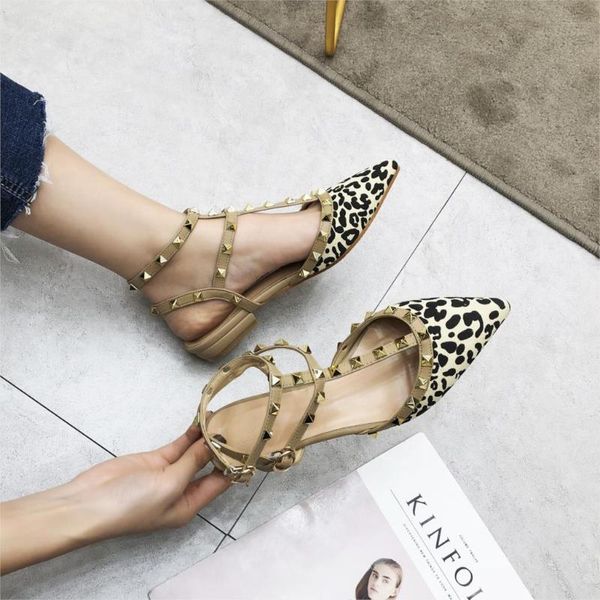 2020 new spring ankle strap women flat leopard shoes t-strap pointed toe rivet flat sandals woman party dress shoes, Black
2020 new spring ankle strap women flat leopard shoes t-strap pointed toe rivet flat sandals woman party dress shoes, Black