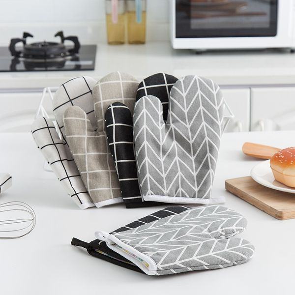 new microwave oven gloves gloves thickened cotton linen baking tools microwave oven heat insulation gloves sale
new microwave oven gloves gloves thickened cotton linen baking tools microwave oven heat insulation gloves sale