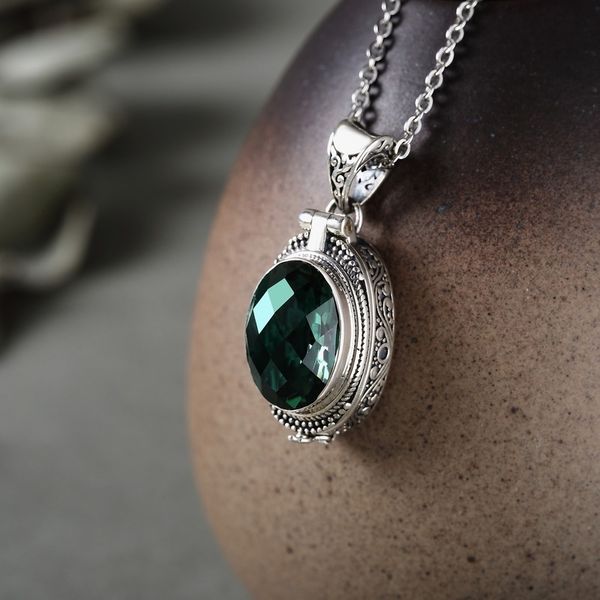 925 silver antique carved kwu box silver can open baroque style female green crystal pendant jewelry
925 silver antique carved kwu box silver can open baroque style female green crystal pendant jewelry