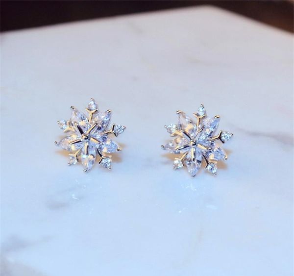 luxury female small snowflake earrings 100% real sterling silver stud earrings fashion crystal stone for01, Golden;silver
luxury female small snowflake earrings 100% real sterling silver stud earrings fashion crystal stone for01, Golden;silver