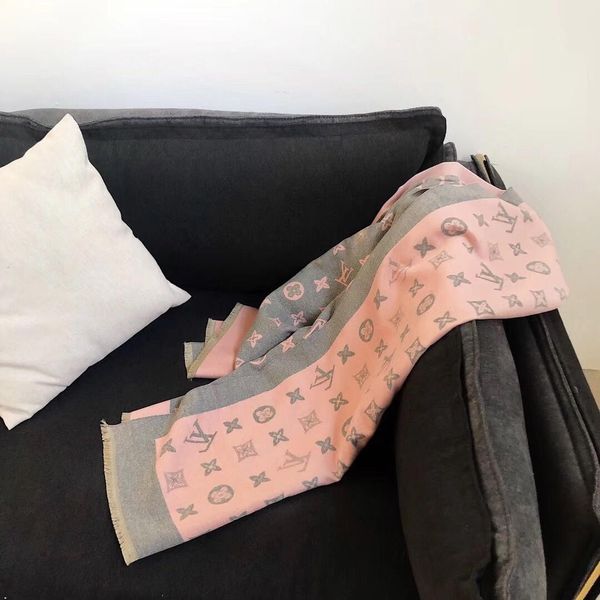 2019 winter scarf women brand designer scarf double color fashion letter scarfs scarves women shawlsize 180x70cm, Blue;gray
2019 winter scarf women brand designer scarf double color fashion letter scarfs scarves women shawlsize 180x70cm, Blue;gray