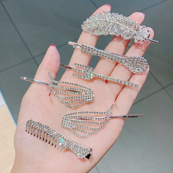 crystal angle wing hair clip for hair accessories for women feather comb pins shiny tiara new jewelry 2020, Golden;silver
crystal angle wing hair clip for hair accessories for women feather comb pins shiny tiara new jewelry 2020, Golden;silver