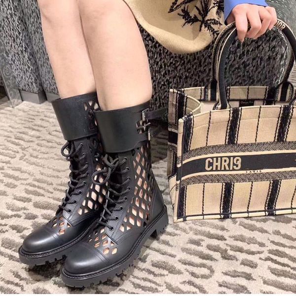 new cut-out summer boots black white leather double buckles runway flat hollow-out women bootie rome mulheres botas
new cut-out summer boots black white leather double buckles runway flat hollow-out women bootie rome mulheres botas