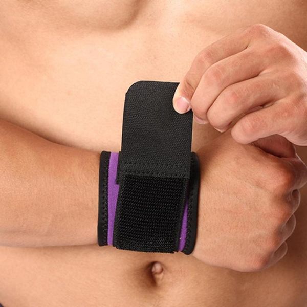 wrist support 1 pair powerlifting strap fitness gym sports wrap bandage hand wristband adjustable protector, Black;red
wrist support 1 pair powerlifting strap fitness gym sports wrap bandage hand wristband adjustable protector, Black;red