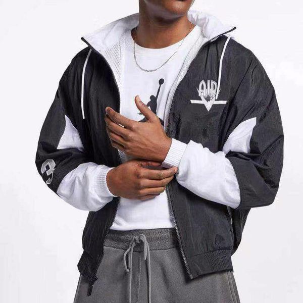 fashion mens jacket with letter embroidery 2020 new arrival mens autumn jacket coat casual spring jackets with hooded 2020 new wholesale, Black;brown
fashion mens jacket with letter embroidery 2020 new arrival mens autumn jacket coat casual spring jackets with hooded 2020 new wholesale, Black;brown