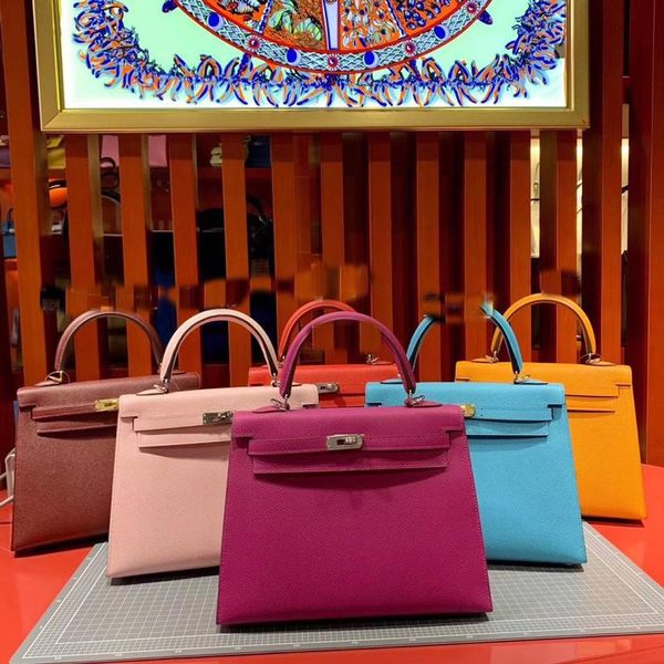 new fashion shoulder bag women messenger bag designer handbag leather material evening bag retro style
new fashion shoulder bag women messenger bag designer handbag leather material evening bag retro style