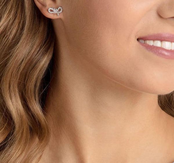 pandoo fashion charm sterling silver original 1:1 engraving, bow element elegant generous earrings women luxury jewelry002, Golden;silver
pandoo fashion charm sterling silver original 1:1 engraving, bow element elegant generous earrings women luxury jewelry002, Golden;silver