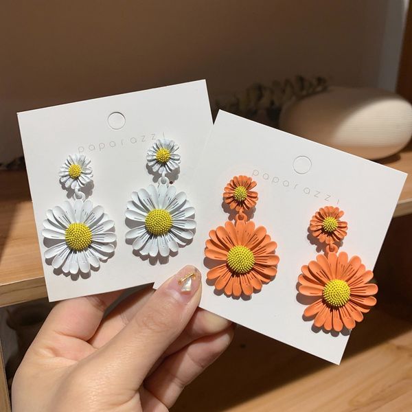 shiny side new accessories irregular daisy flower stud earrings for women gift elegant earrings, Golden;silver
shiny side new accessories irregular daisy flower stud earrings for women gift elegant earrings, Golden;silver