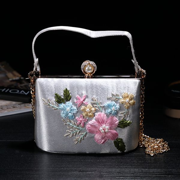 women fashion evening handbag retro style embroidered flowers silk cloth clutch purse lady girl elegant crossbody shoulder bag
women fashion evening handbag retro style embroidered flowers silk cloth clutch purse lady girl elegant crossbody shoulder bag