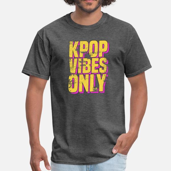 k pop vibes только корейская музыка товары тенниска мужчины печать 100% хлопок s-xxxl письмо fit смешная весна pattern shirt 
k pop vibes только корейская музыка товары тенниска мужчины печать 100% хлопок s-xxxl письмо fit смешная весна pattern shirt