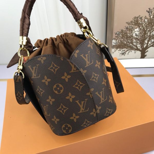 Vegetable basket bag wallet backpack main card holder duffel bag women handbags handbag horsebit card holder new
Vegetable basket bag wallet backpack main card holder duffel bag women handbags handbag horsebit card holder new