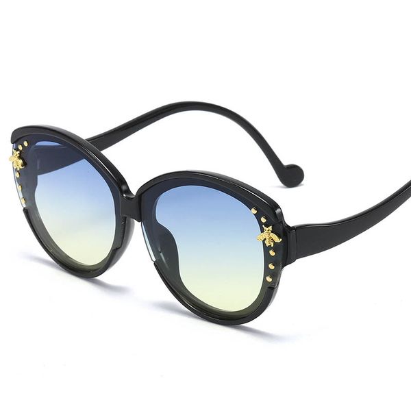 sunglasses style bee woman big frame gradient black gray sun glasses brand design rivet personality eyewear, White;black
sunglasses style bee woman big frame gradient black gray sun glasses brand design rivet personality eyewear, White;black