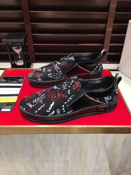 2021 limited edition tide brand men ', s casual спортивная обувь, мода диких плоские туфли, поставка полный комплект оригинальных shoe box, Black
2021 limited edition tide brand men ', s casual спортивная обувь, мода диких плоские туфли, поставка полный комплект оригинальных shoe box, Black