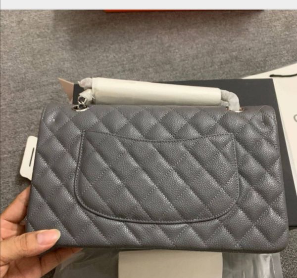 wholesale est quality design purse25cm ,carvia calf leather,lamb leather,4colors for chosen,contact me for more details
wholesale est quality design purse25cm ,carvia calf leather,lamb leather,4colors for chosen,contact me for more details
