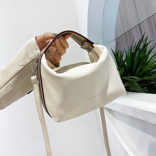 women's korean-style all-match shoulder bag 2020 net red new korean-style fashionable simple messenger bag
women's korean-style all-match shoulder bag 2020 net red new korean-style fashionable simple messenger bag