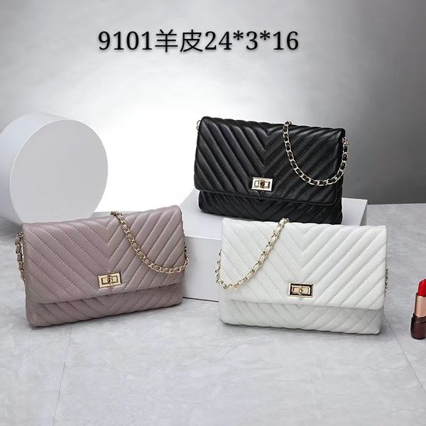 the new style fashion and popular genuine leather sheepskin women one shoulder bag crossbody bag 3 color 24 cm
the new style fashion and popular genuine leather sheepskin women one shoulder bag crossbody bag 3 color 24 cm