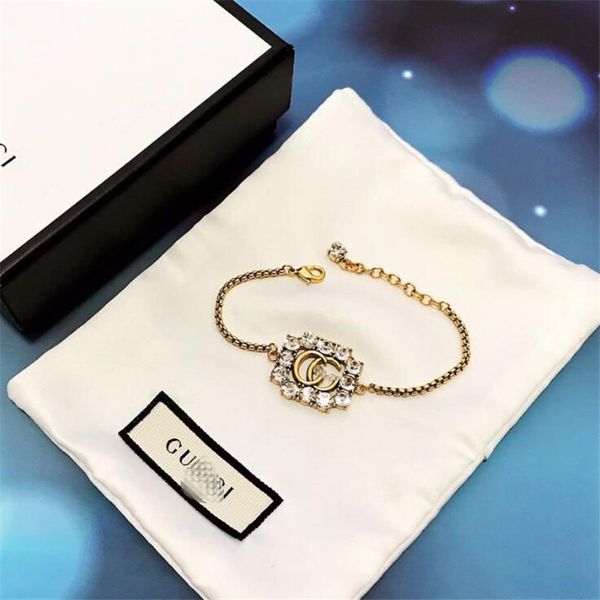 classic letter ornament women bracelet trendy diamond shinning lady bangle outdoor street style girls bracelet jewelry, Golden;silver
classic letter ornament women bracelet trendy diamond shinning lady bangle outdoor street style girls bracelet jewelry, Golden;silver