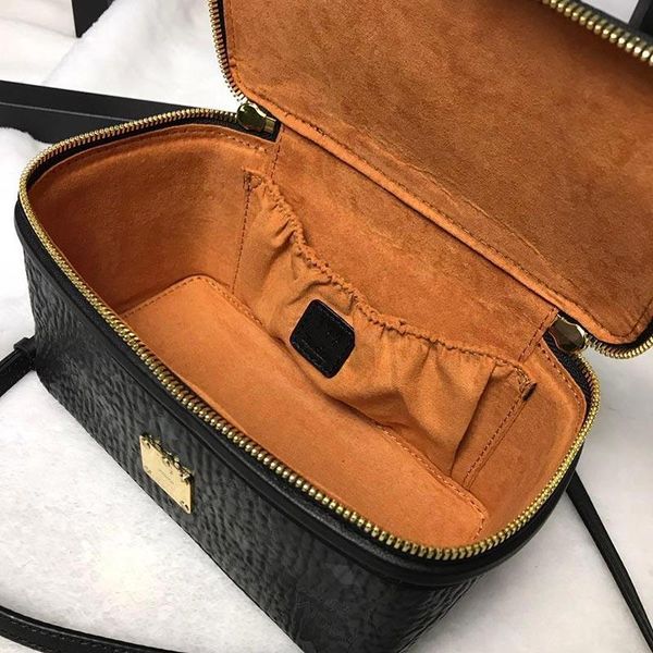 designer-bags women mom purse bag make up box bag designer handbags shoulder cross body luxury purse handbag
designer-bags women mom purse bag make up box bag designer handbags shoulder cross body luxury purse handbag
