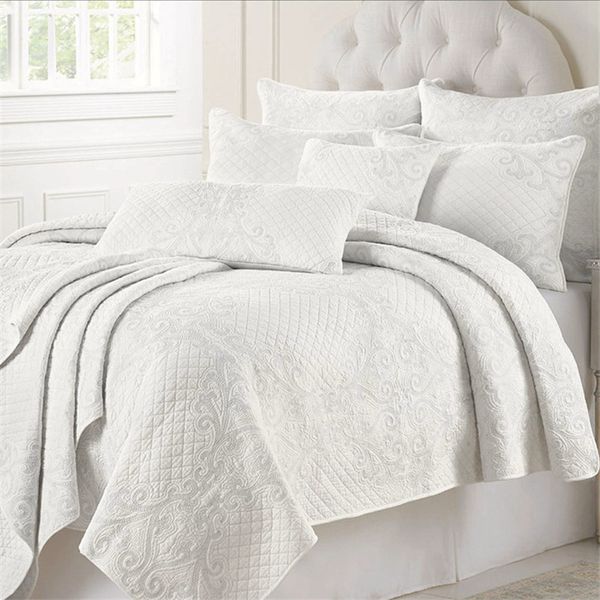 european style white pure cotton embroidery patchwork quilt full  king size 3pcs bed cover/bedspread 
european style white pure cotton embroidery patchwork quilt full  king size 3pcs bed cover/bedspread