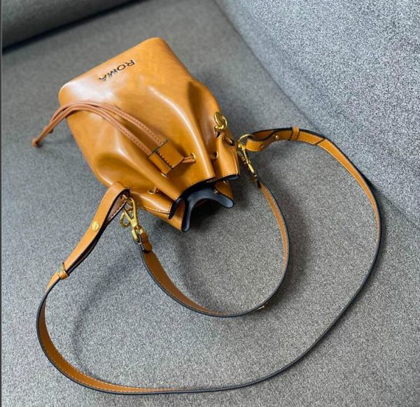 fashion handbags female shoulder bags special model urbean style metal woman new trend patent leather valuable products bucket
fashion handbags female shoulder bags special model urbean style metal woman new trend patent leather valuable products bucket