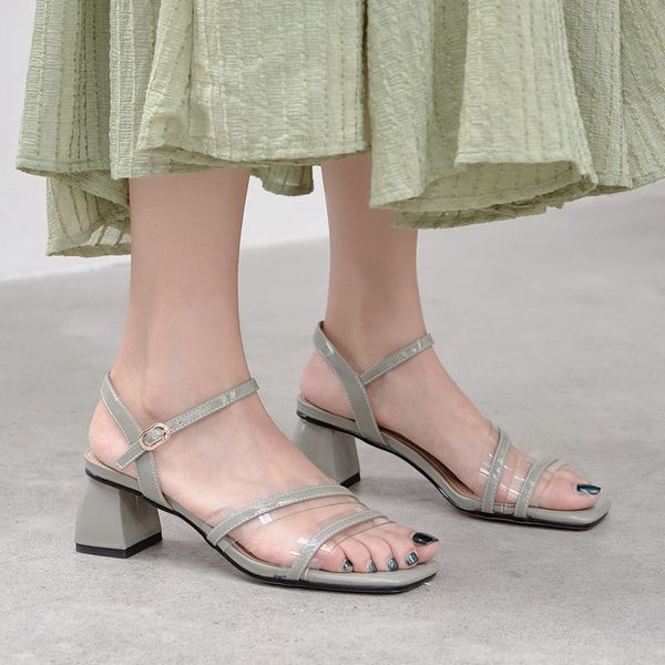 agodor 2020 новые летние сандалии для женщин open toe transparent сандалии mid каблук женская обувь очистить пятки женские размер 33-43, Black
agodor 2020 новые летние сандалии для женщин open toe transparent сандалии mid каблук женская обувь очистить пятки женские размер 33-43, Black