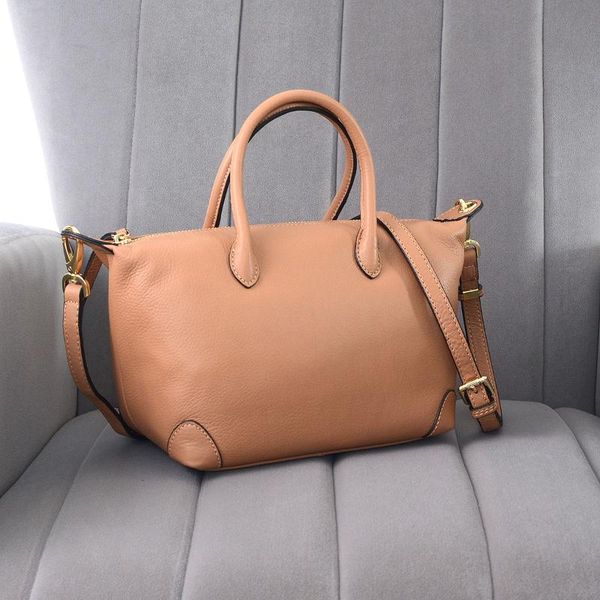cross body bolsos mujer cowhide soft leather simple and fashionable all-match portable messenger women's shoulder bag
cross body bolsos mujer cowhide soft leather simple and fashionable all-match portable messenger women's shoulder bag
