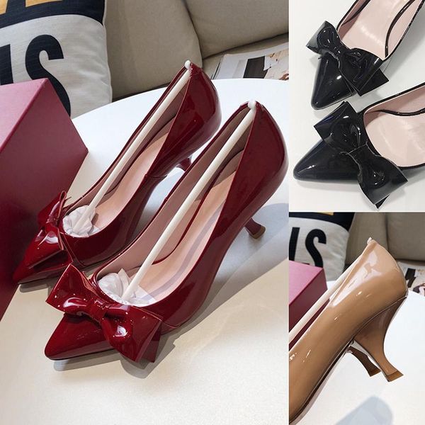 2020 fashion women high heels dress shoes soft patent leather schuhe bowknot buckle and genuine leather outsole 6.5 cm bridal wedding shoes, Black
2020 fashion women high heels dress shoes soft patent leather schuhe bowknot buckle and genuine leather outsole 6.5 cm bridal wedding shoes, Black